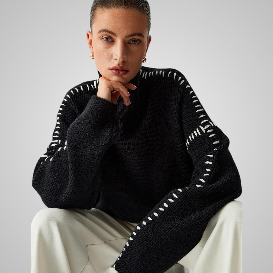 Elvira Svart Stickad Tröja